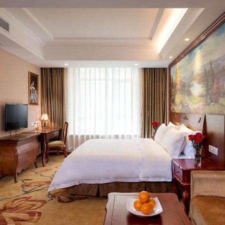 Vienna Hotel Puning South Huancheng Road High-Speed Train Station Buitenkant foto